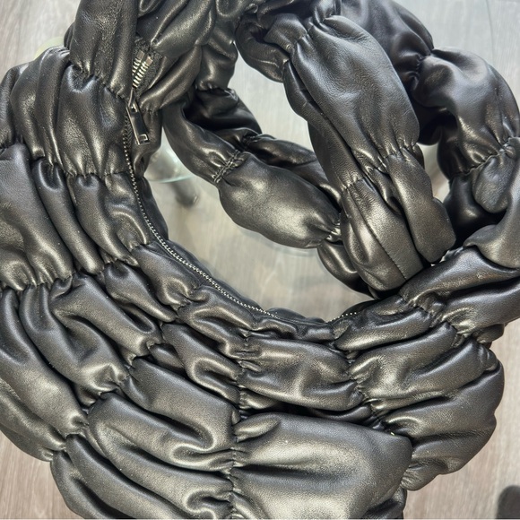 COS Ripple Leather Crossbody - Picture 5 of 5